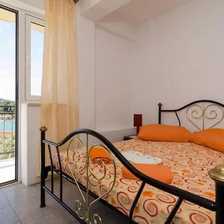 Apartmán Dalmatin Uljana - Two-bedroom 2 *