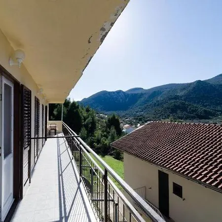 Apartment Dalmatin Uljana - Two-bedroom 2 Zuljana